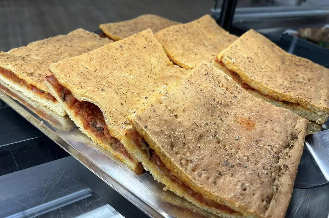 Pizza rustica in teglia